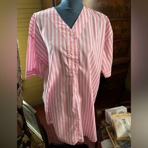 Pearl River Size Medium Women’s Pink Striped Sleep Shirt